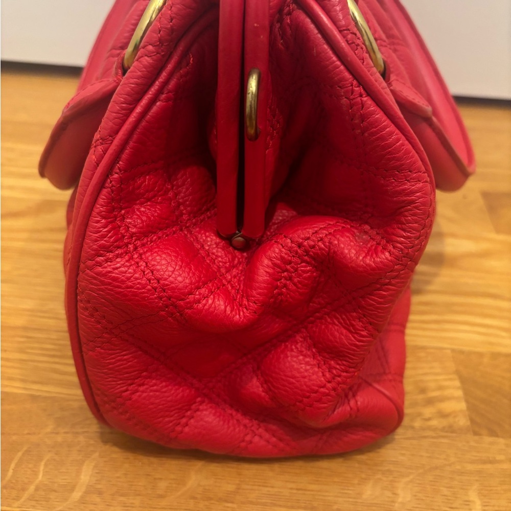 Marc Jacobs Stam Red Quilted Handbag - Picture 4 of 15